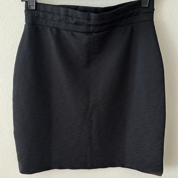 Midi black skirt - Picture 2 of 6